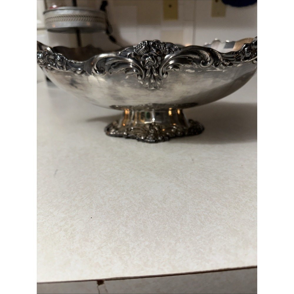 Lunt Eloquence A-75 Silverplate Pedestal Base‎ Centerpiece Bowl 17"